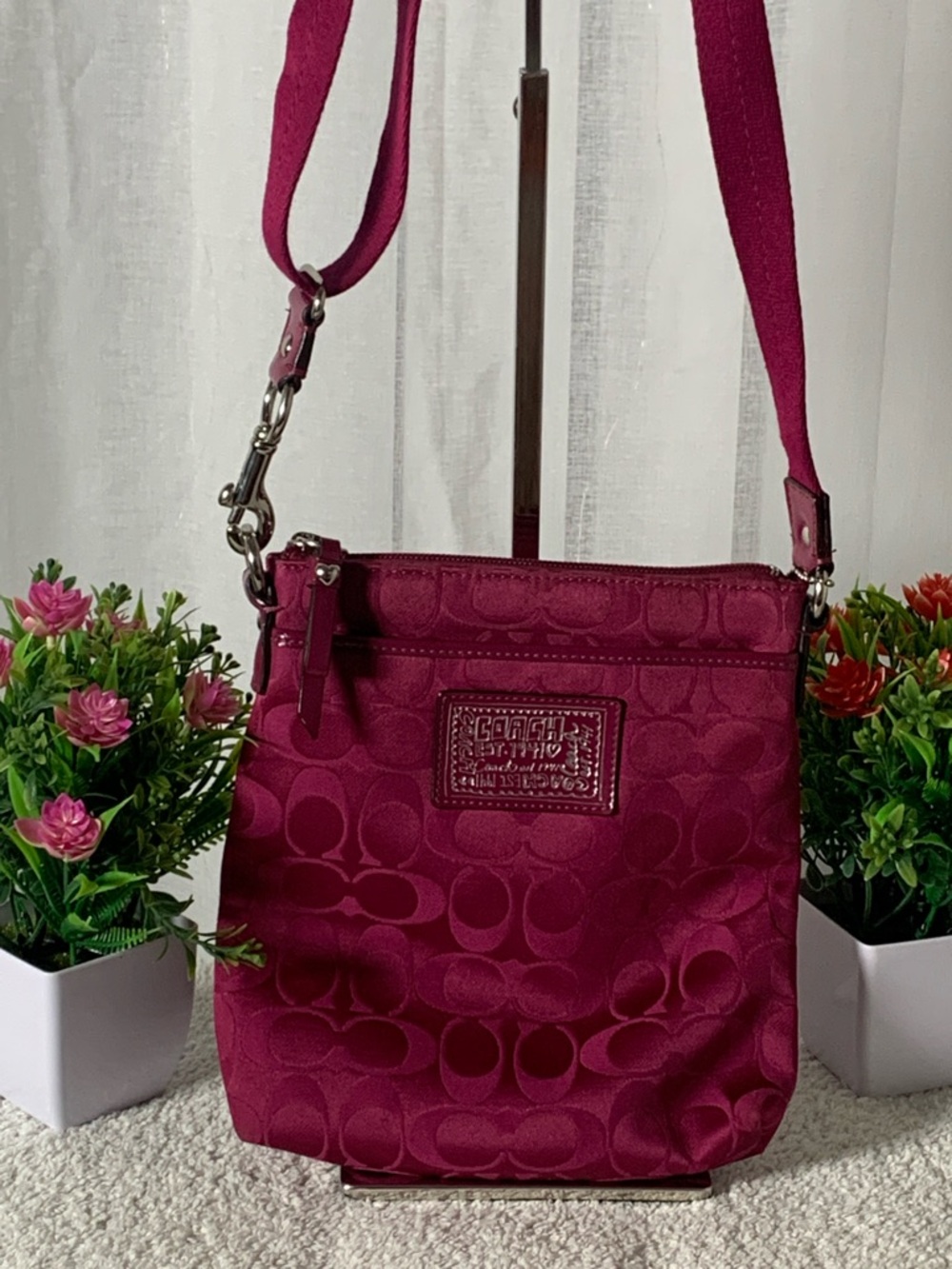 GUC Coach Poppy pink Crossbody L 8” x H 9” x D 1” - Picture 1 of 9